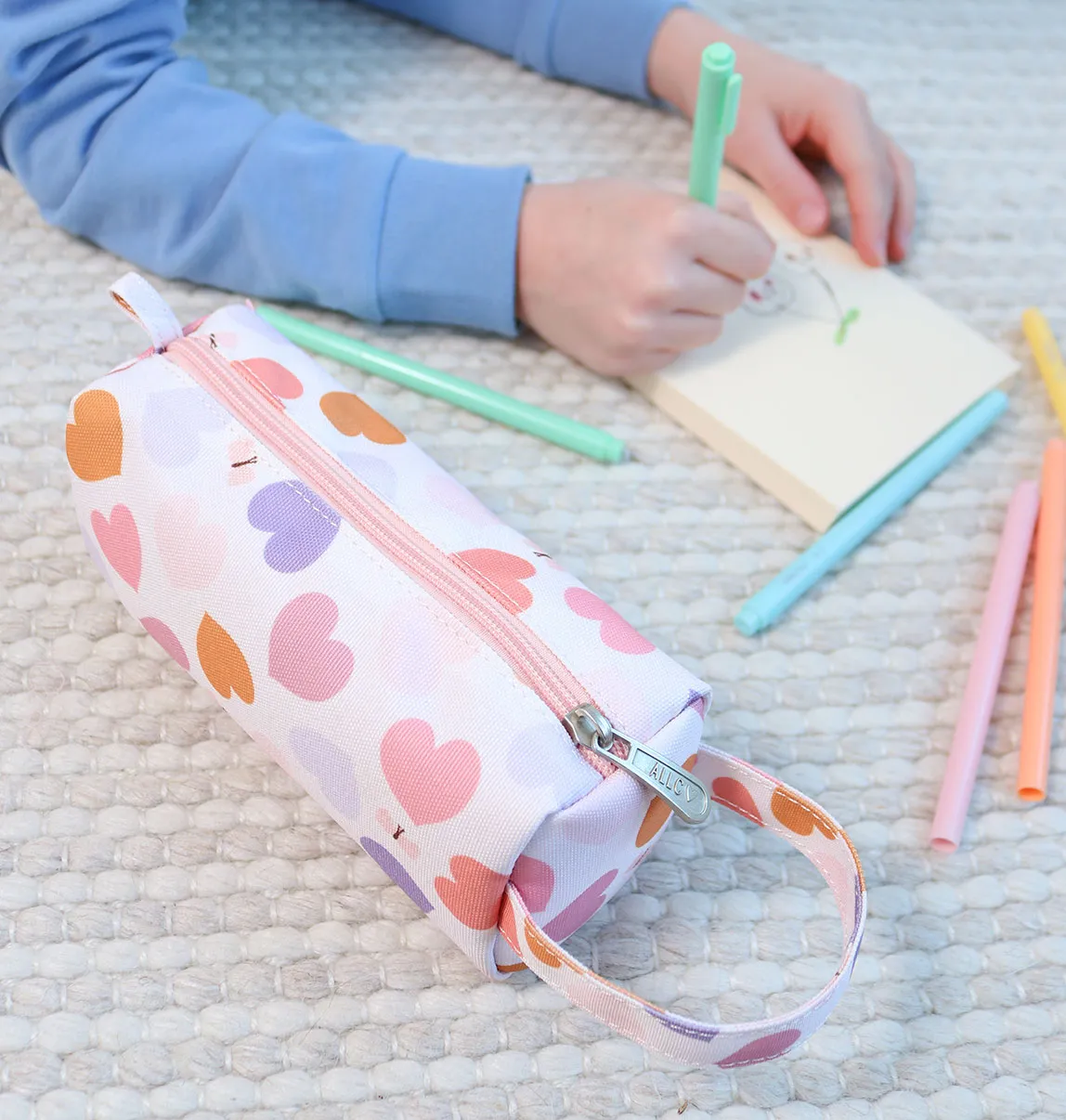A Little Lovely Company Hartjes etui gevoerd met handvat