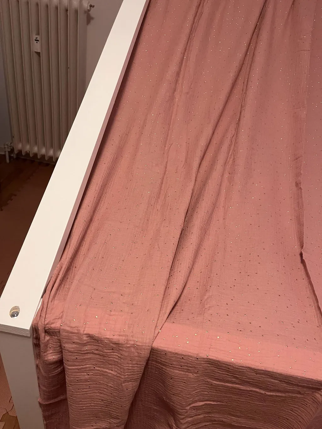 Lilimaus Huisbedhemel met Goud Bedhemel Beigeroze 90x200cm