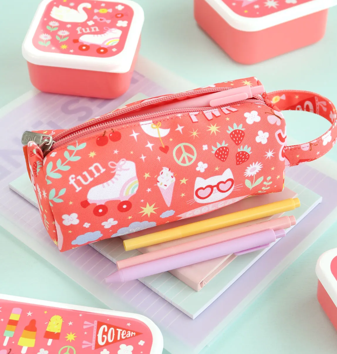 A Little Lovely Company Fun etui koraalroze gevoerd