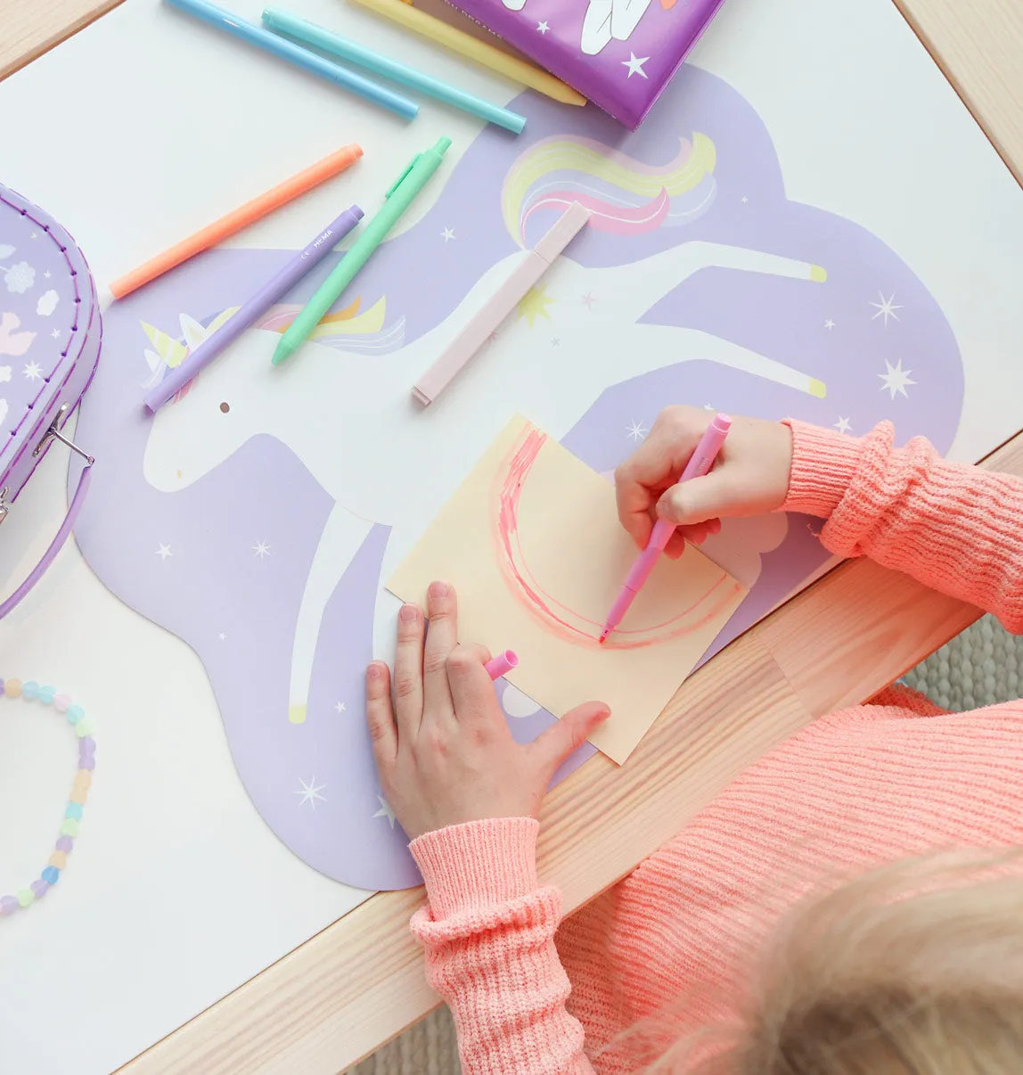 A Little Lovely Company Jumping unicorn placemat vinyl lila