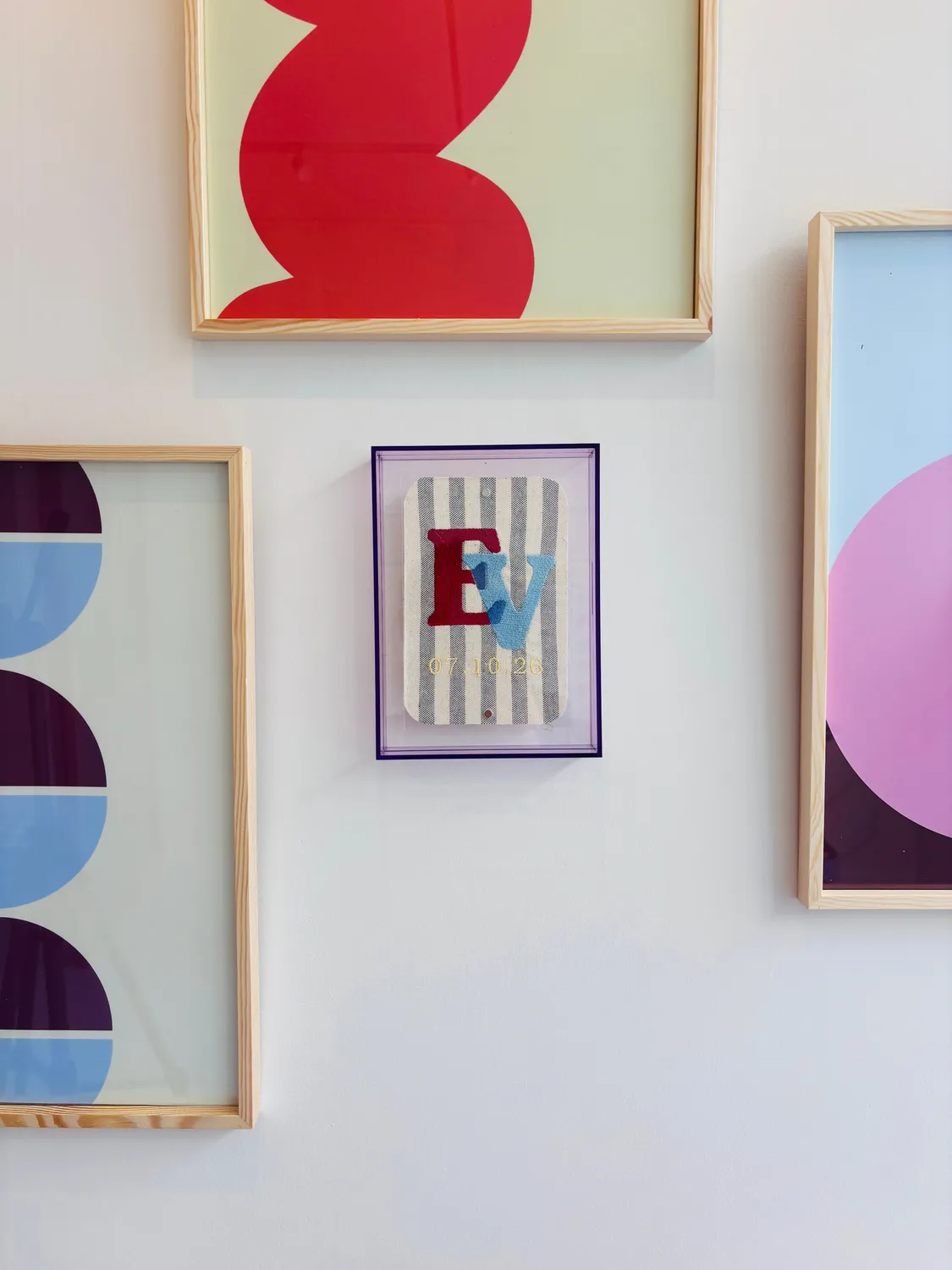 Musje Amsterdam The Keepsake Initials Rouge & Blue borduurlijst Violet
