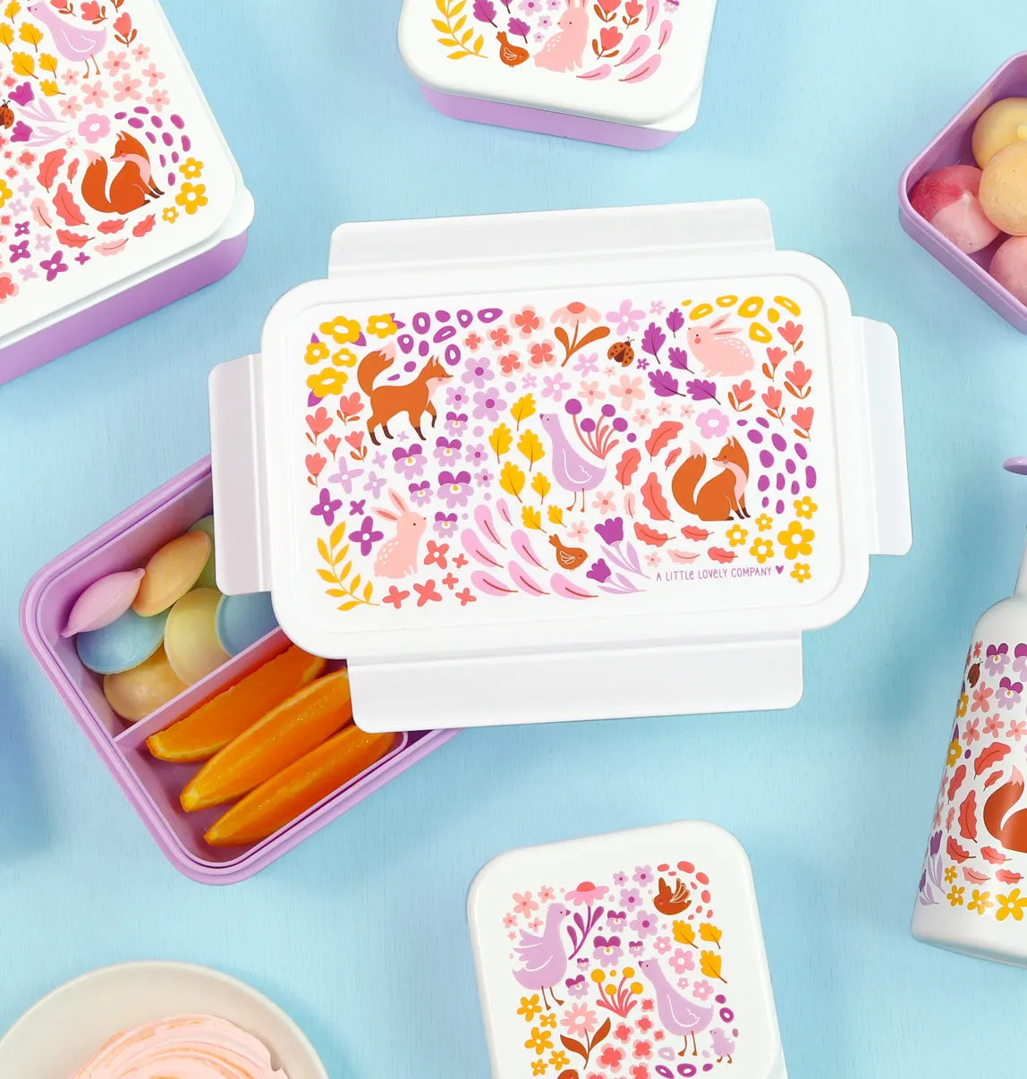 A Little Lovely Company Bloementuin bento lunchbox lila met vakken