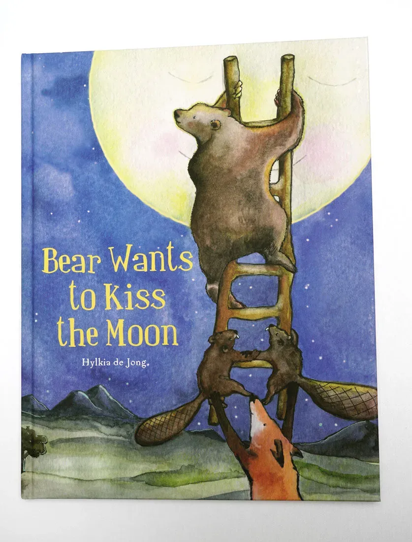 Hartendief Bear wants to kiss the Moon prentenboek Engels