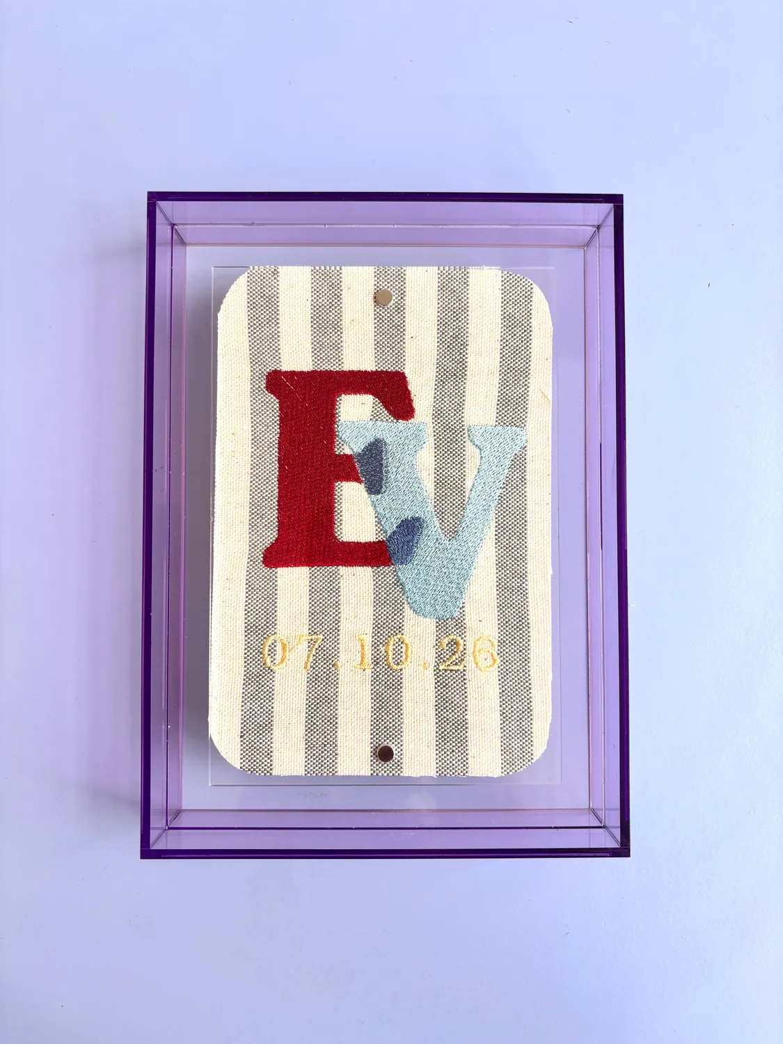 Musje Amsterdam The Keepsake Initials Rouge & Blue borduurlijst Violet