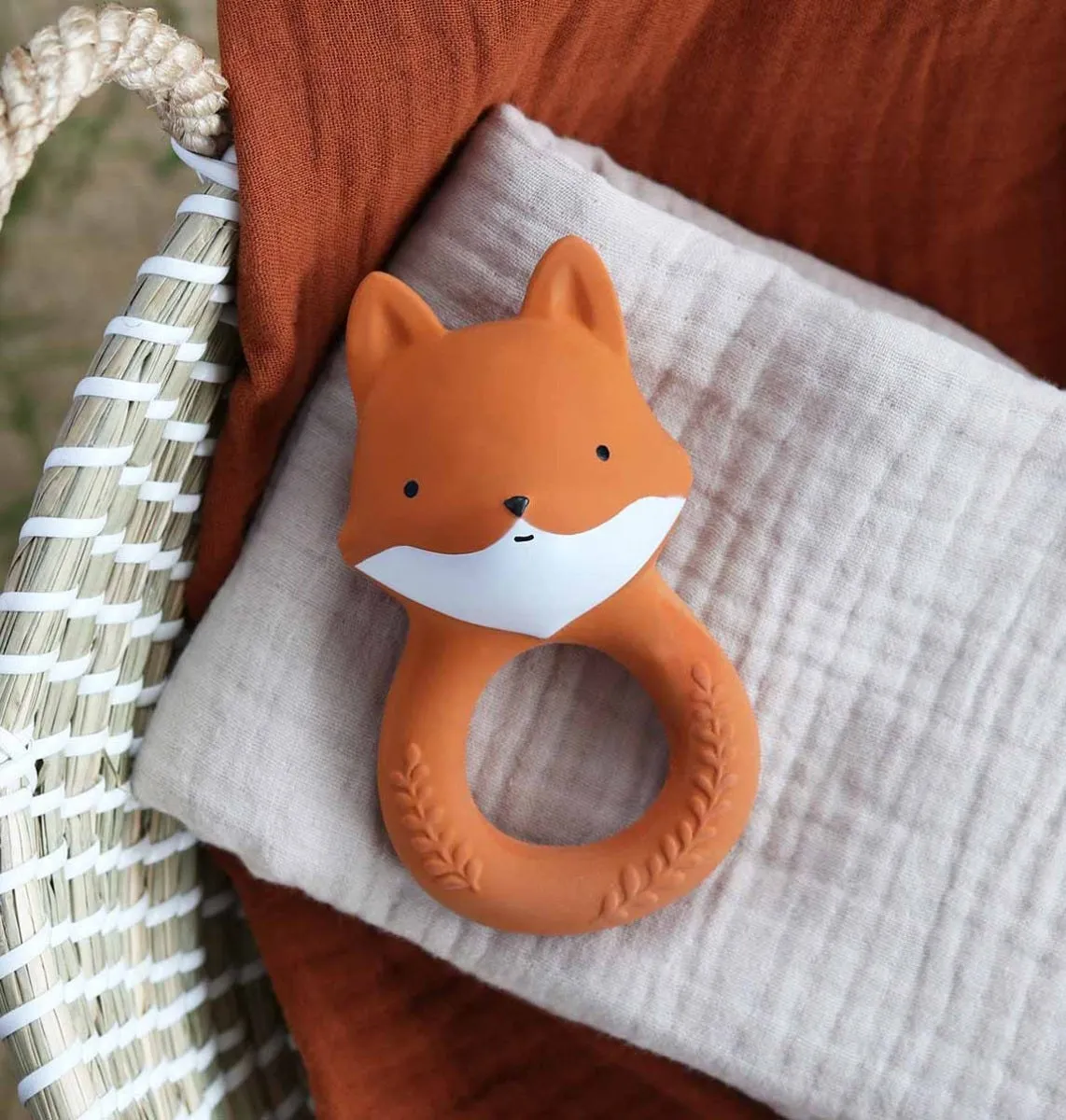 A Little Lovely Company Vos bijtring oranje rubber