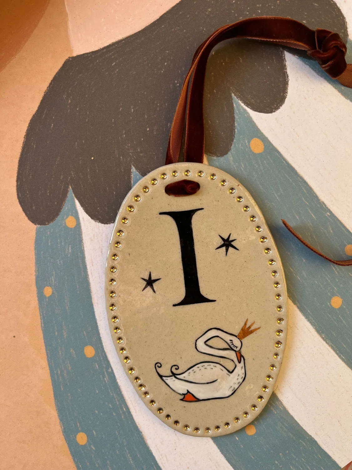 Atelier Fabel Initiaal Bordje Wanddecoratie Ovaal 10x15 cm Goud