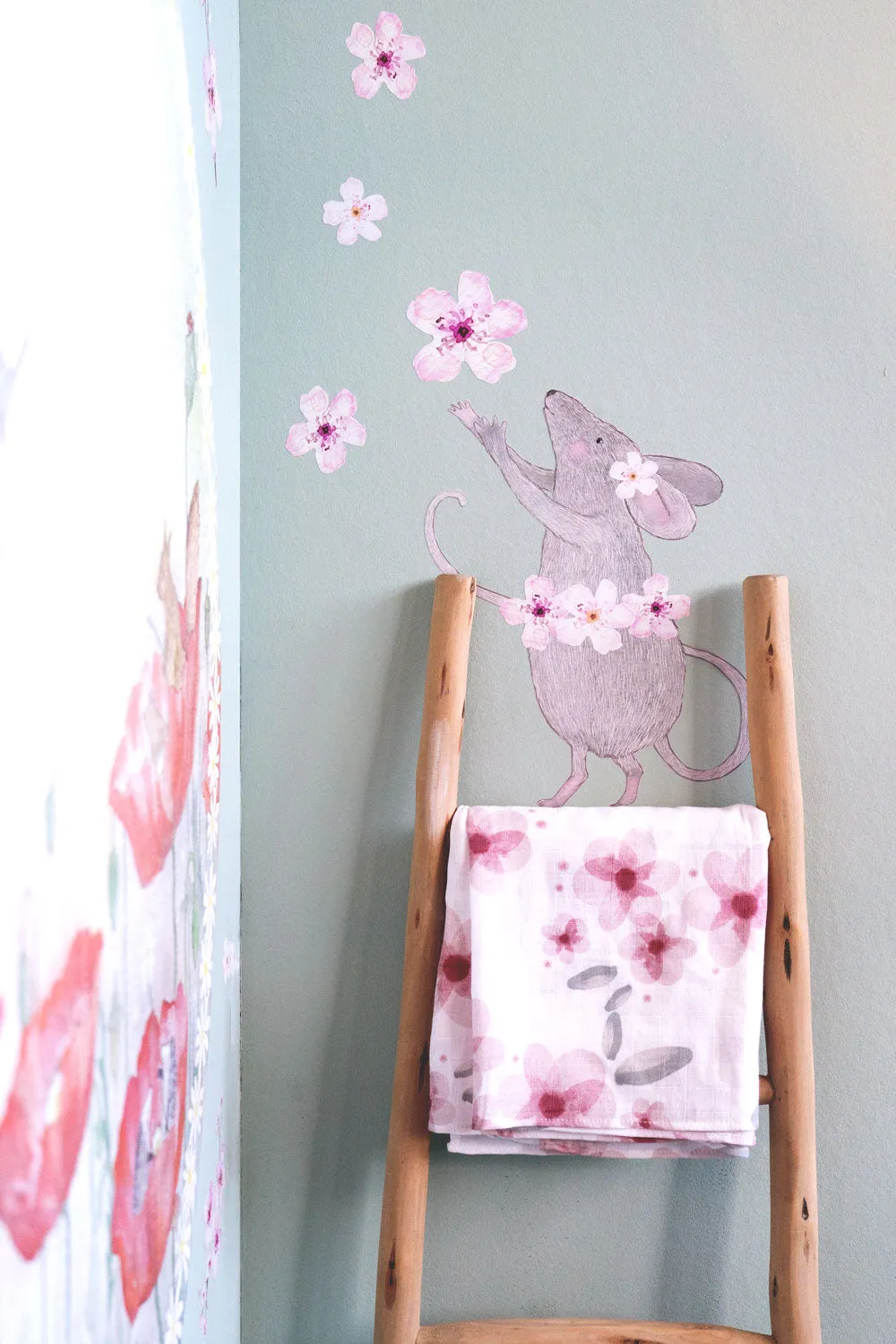 Hartendief Kleine Muis muursticker 32x46 cm herplaatsbaar