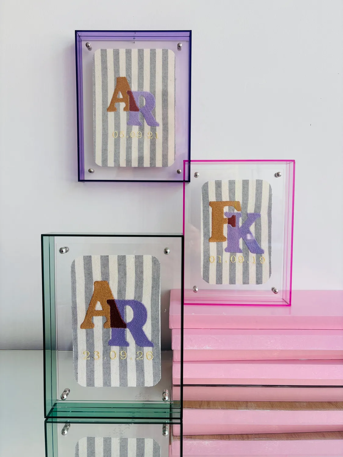 Musje Amsterdam The Keepsake Initials Cocoa & Lilac borduurlijst Violet