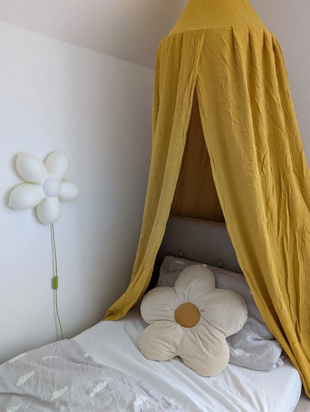 Lilimaus Kuschelecke baldakijn set met kussen muslin beige