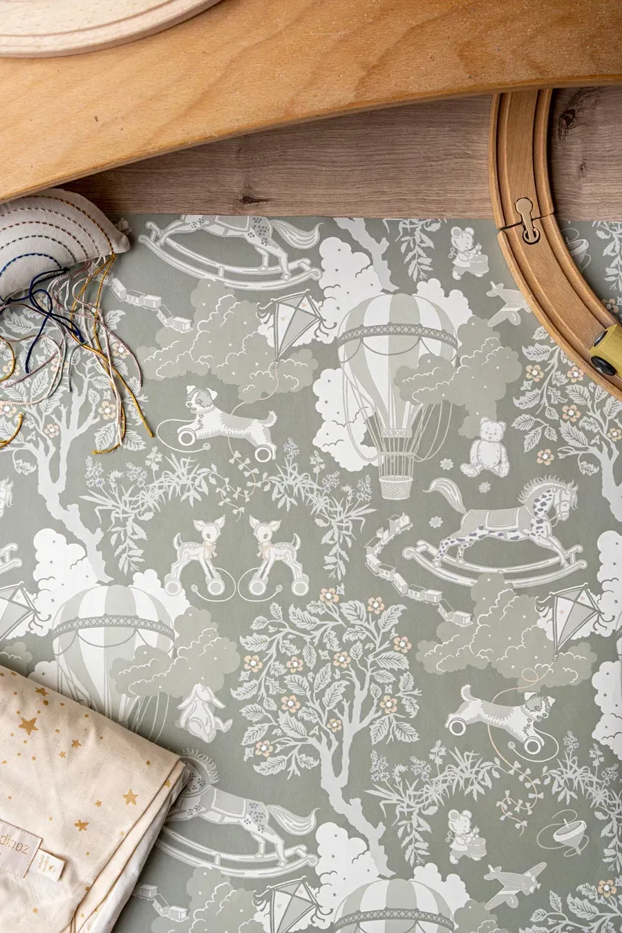 Little Amour Dreamy Toys behang groen 1 rol luchtballon