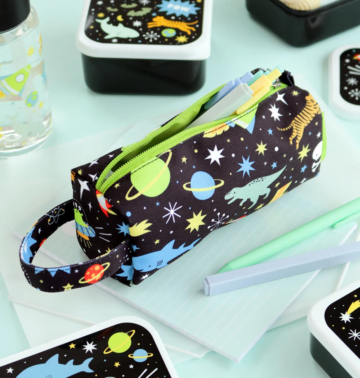 A Little Lovely Company Galaxy etui zwart met handvat gevoerd