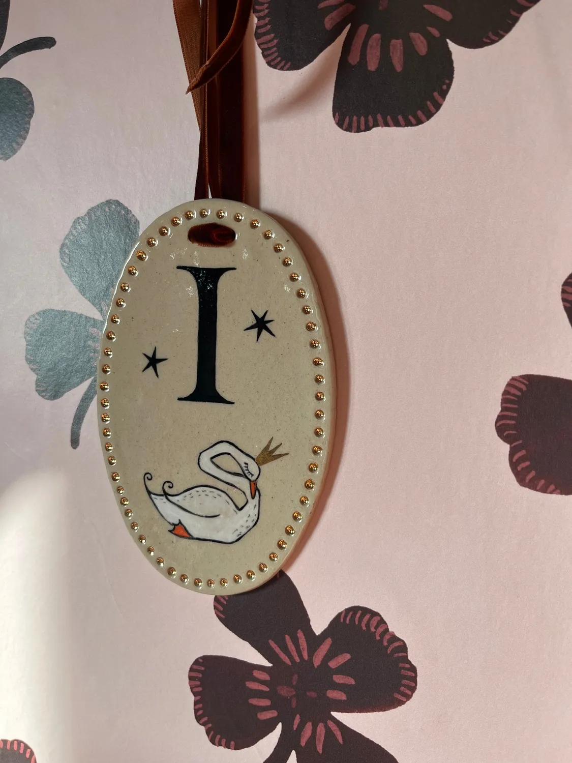 Atelier Fabel Letterbordje ovaal 10x15 cm met dierfiguur