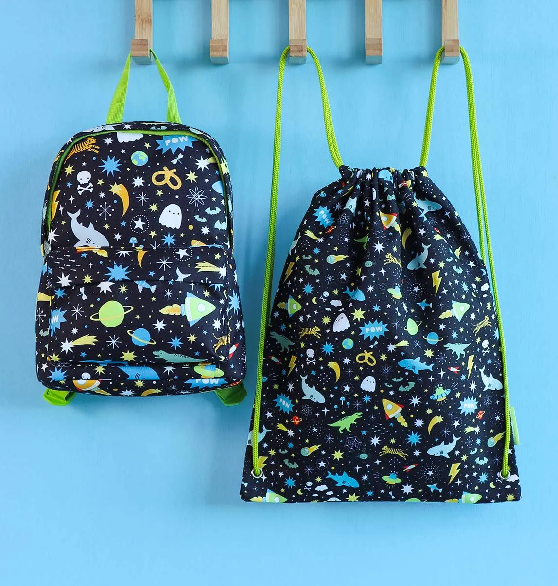 A Little Lovely Company Galaxy gymtas zwart sterren