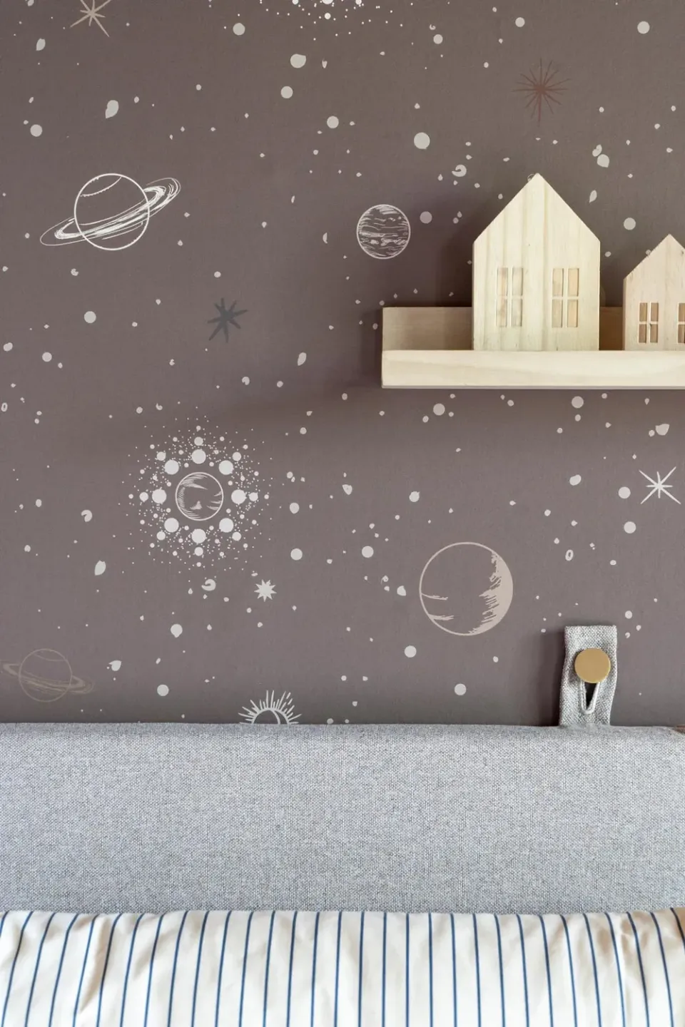 Little Amour Space Stars ruimtebehang warm bruin 1 rol
