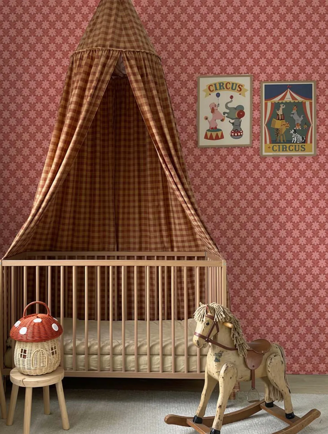 Atelier Chien Behang Vintage Bloemen Rood Roze 2 banen